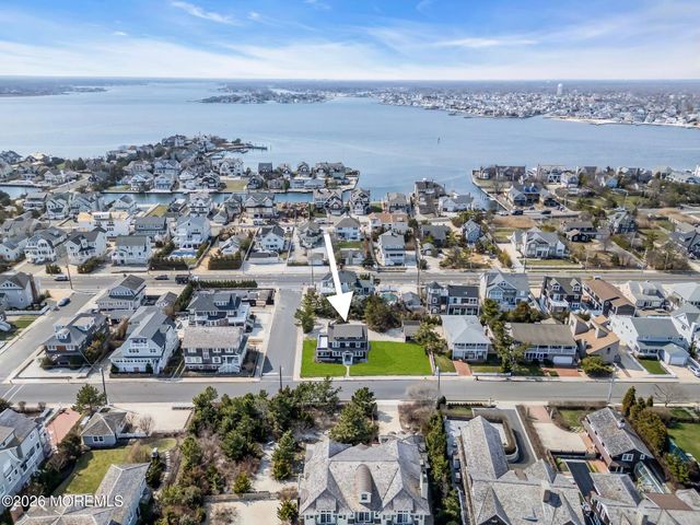 876 East Avenue, Mantoloking, NJ 08738