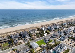876 East Avenue, Mantoloking, NJ 08738