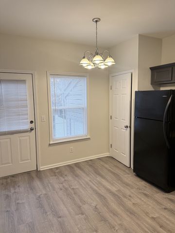 609 Cashmere Dr, Thompsons Station, TN 37179