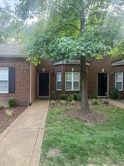 609 Cashmere Dr, Thompsons Station, TN 37179