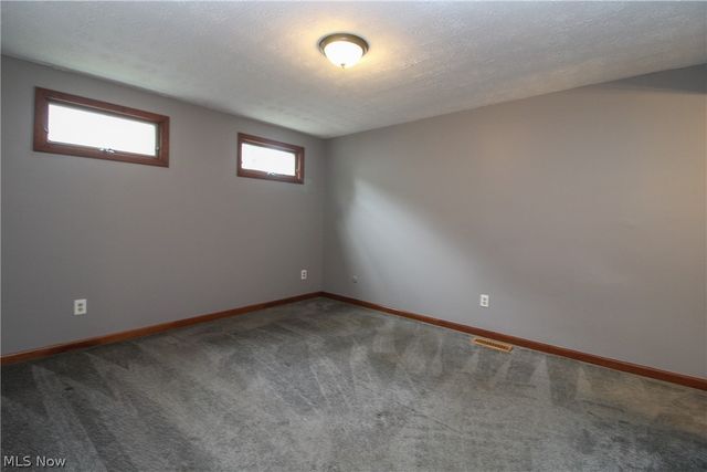 804 Texas Avenue, Mcdonald, OH 44437