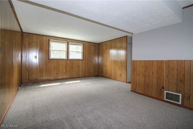 804 Texas Avenue, Mcdonald, OH 44437