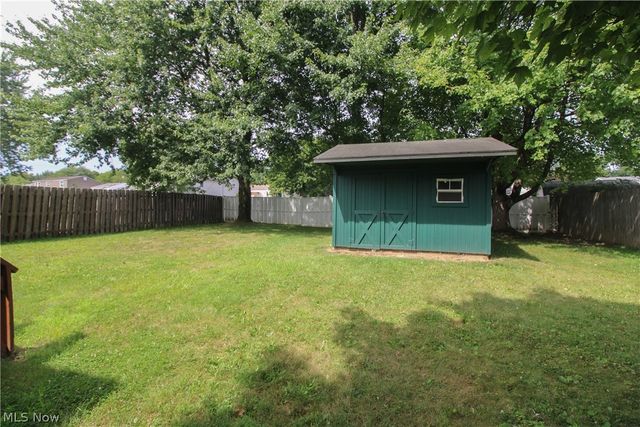 804 Texas Avenue, Mcdonald, OH 44437