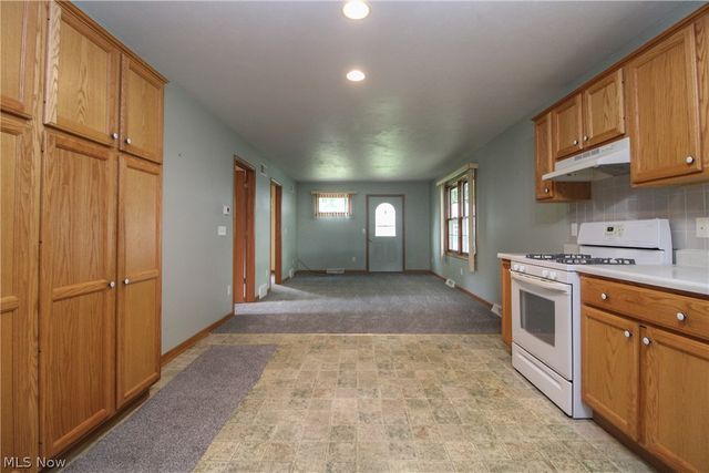 804 Texas Avenue, Mcdonald, OH 44437