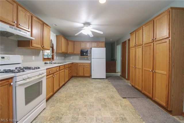 804 Texas Avenue, Mcdonald, OH 44437