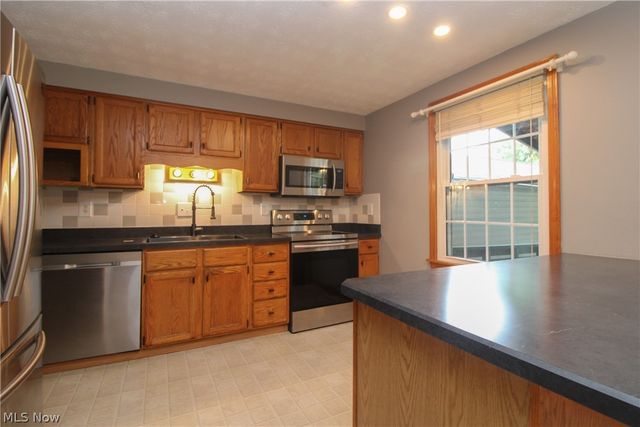 804 Texas Avenue, Mcdonald, OH 44437
