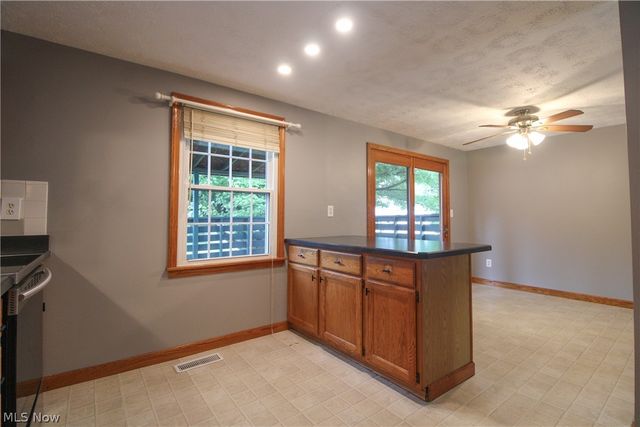 804 Texas Avenue, Mcdonald, OH 44437