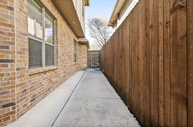 5554 Martel Avenue, Dallas, TX 75206