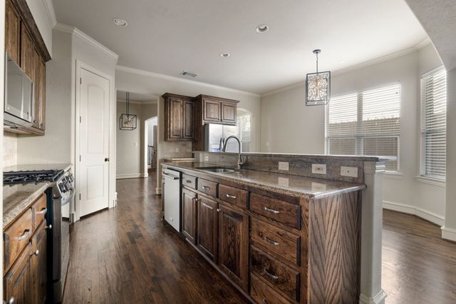 5554 Martel Avenue, Dallas, TX 75206