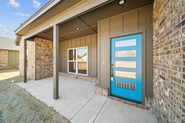 404 W 7th Street, Dewey, OK 74029