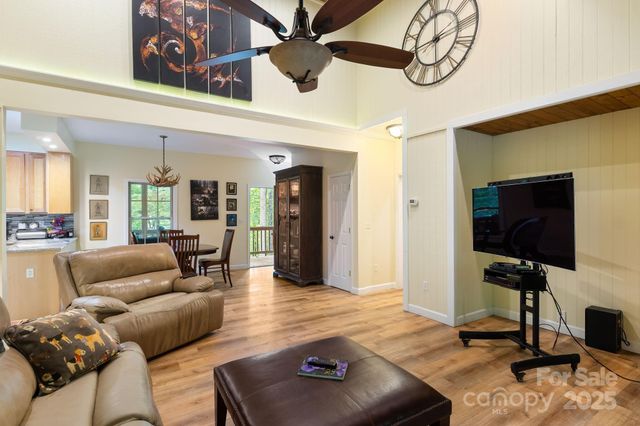 165 Eagles Ridge Road, Sylva, NC 28779