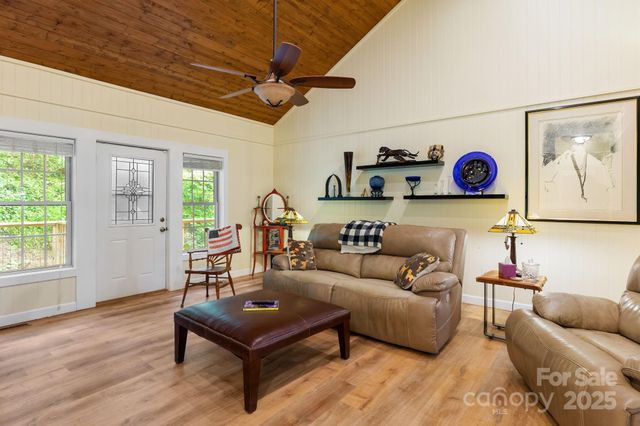 165 Eagles Ridge Road, Sylva, NC 28779