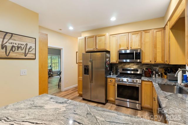 165 Eagles Ridge Road, Sylva, NC 28779