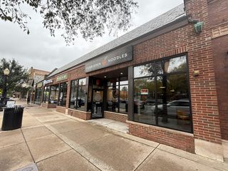 50 S LA GRANGE Road, La Grange, IL 60525