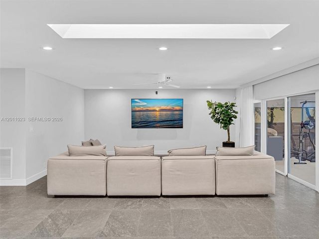 840 S Southlake Drive 0, Hollywood, FL 33019
