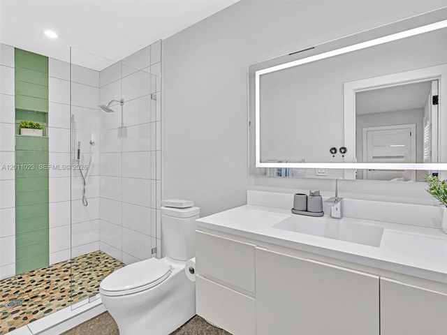 840 S Southlake Drive 0, Hollywood, FL 33019