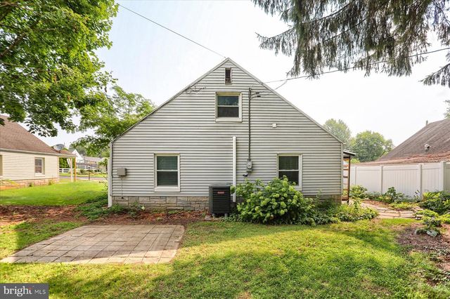 1806 LETCHWORTH DR, Camp Hill, PA 17011