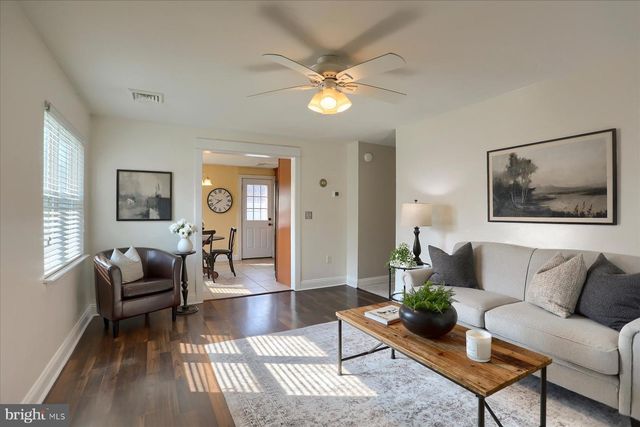 1806 LETCHWORTH DR, Camp Hill, PA 17011