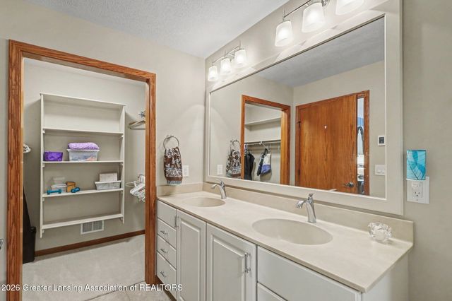 5286 Alward Road, Laingsburg, MI 48848