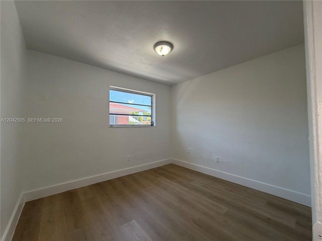 1021 NW 5th St 6, Miami, FL 33128
