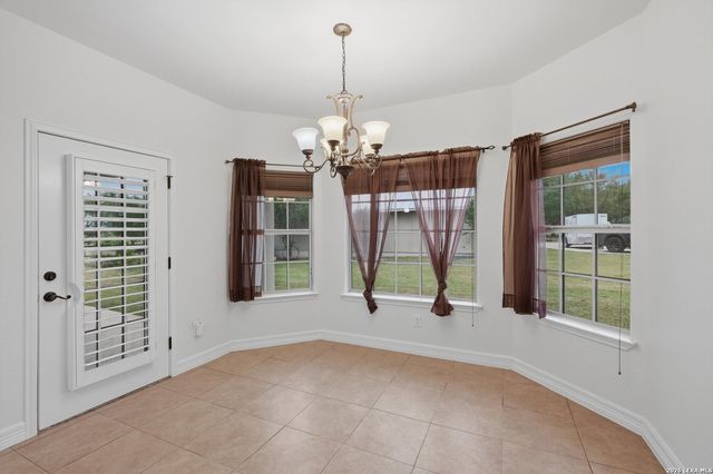 101 lynx, Devine, TX 78016