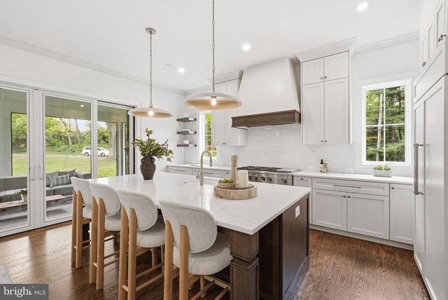 7604 CHARLESTON DR, Bethesda, MD 20817