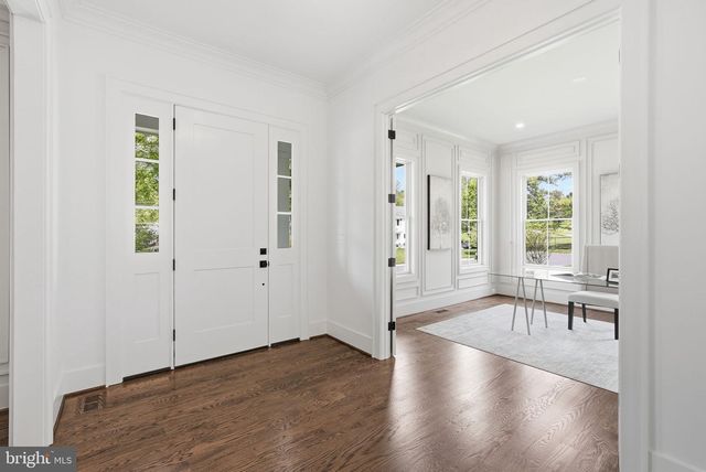 7604 CHARLESTON DR, Bethesda, MD 20817