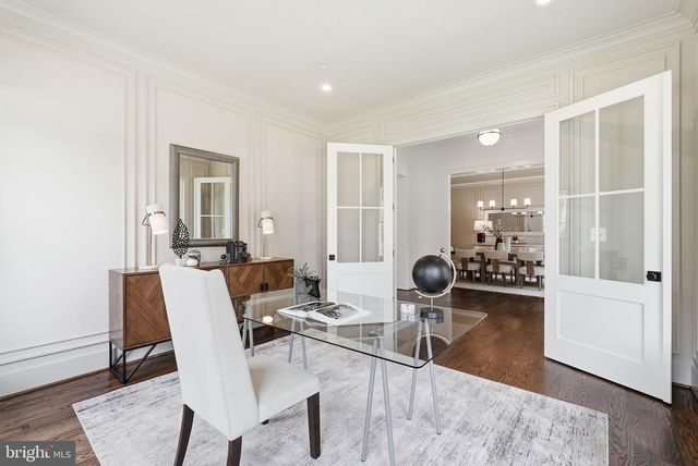 7604 CHARLESTON DR, Bethesda, MD 20817
