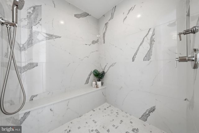 7604 CHARLESTON DR, Bethesda, MD 20817