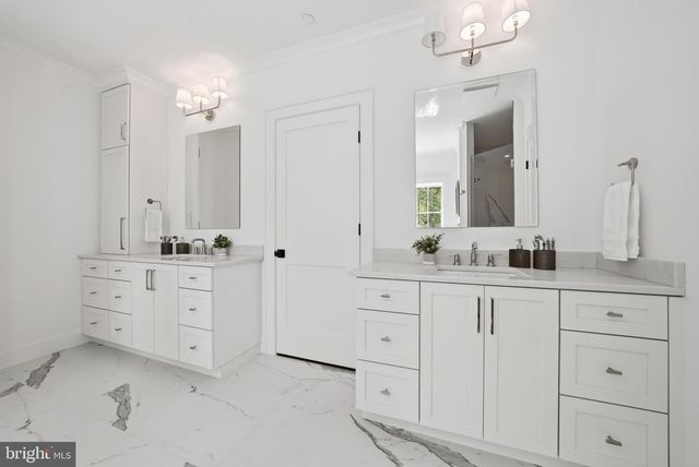 7604 CHARLESTON DR, Bethesda, MD 20817