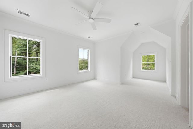 7604 CHARLESTON DR, Bethesda, MD 20817