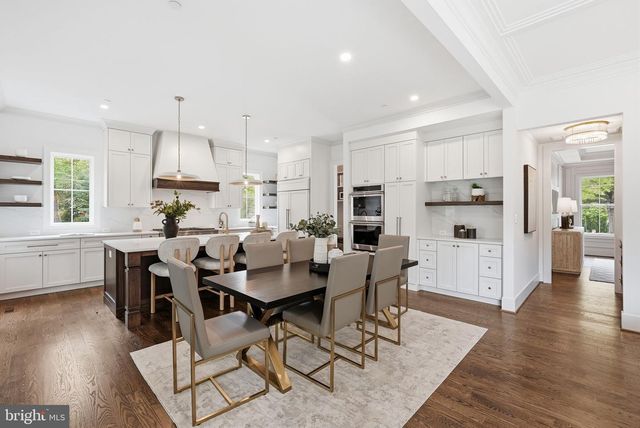 7604 CHARLESTON DR, Bethesda, MD 20817