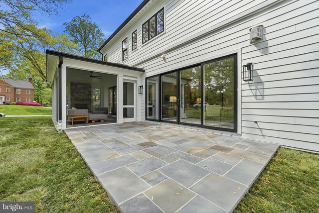 7604 CHARLESTON DR, Bethesda, MD 20817