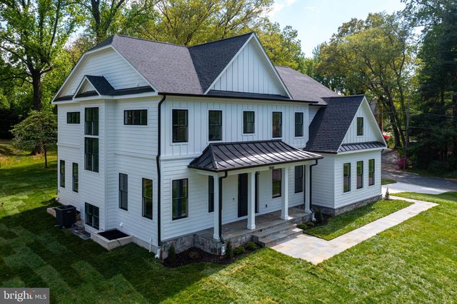 7604 CHARLESTON DR, Bethesda, MD 20817