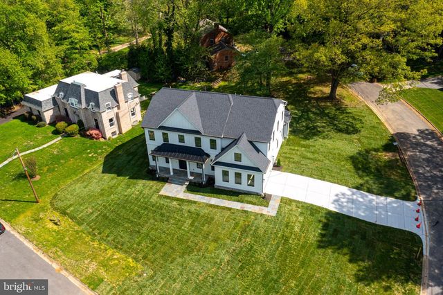 7604 CHARLESTON DR, Bethesda, MD 20817