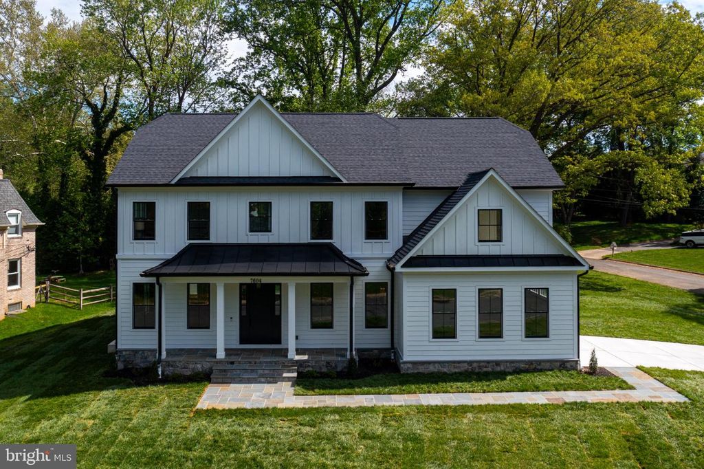 7604 CHARLESTON DR, Bethesda, MD 20817