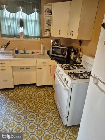 2114 S ROSEWOOD ST, Philadelphia, PA 19145