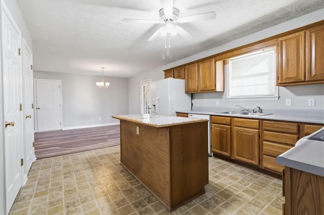 15 Douglas Avenue, Stanford, KY 40484