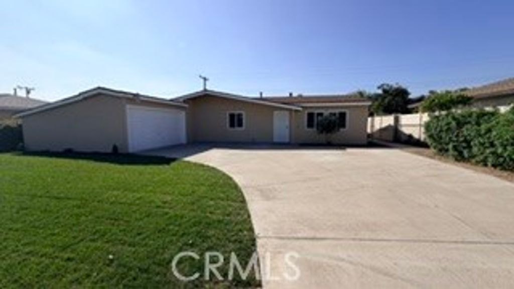 329 Hawthorne, Rialto, CA 92376
