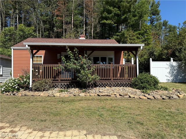 978 Center Road, East Liverpool, OH 43920