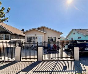 536 W 42nd Street, Los Angeles, CA 90037