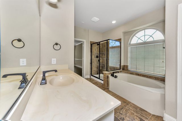 2939 Pino, Grand Prairie, TX 75054