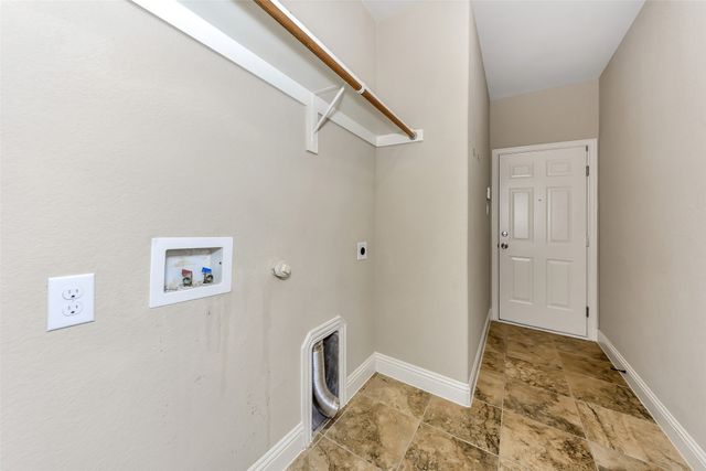 2939 Pino, Grand Prairie, TX 75054