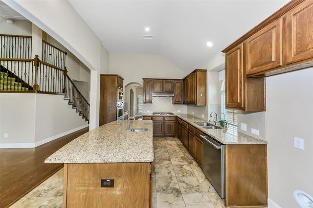 2939 Pino, Grand Prairie, TX 75054