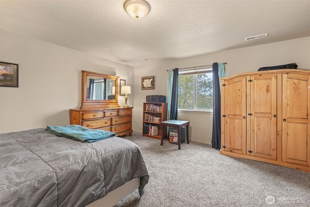 807 7th Avenue NE, Ephrata, WA 98823