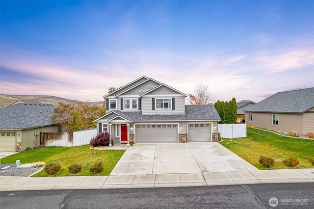 807 7th Avenue NE, Ephrata, WA 98823