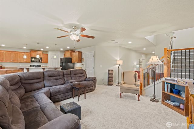 807 7th Avenue NE, Ephrata, WA 98823