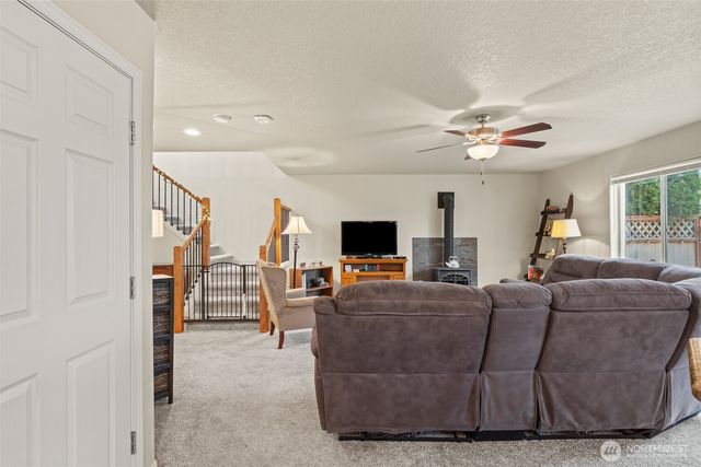 807 7th Avenue NE, Ephrata, WA 98823