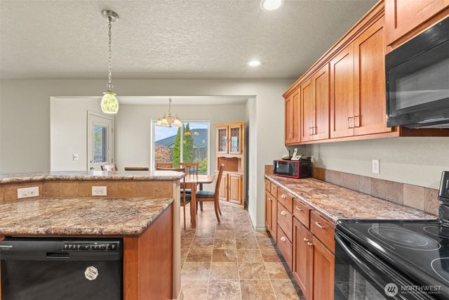 807 7th Avenue NE, Ephrata, WA 98823