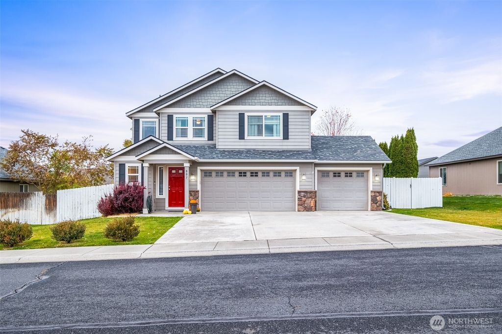 807 7th Avenue NE, Ephrata, WA 98823